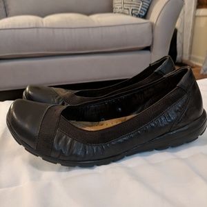 Easy Spirit Women's shoes